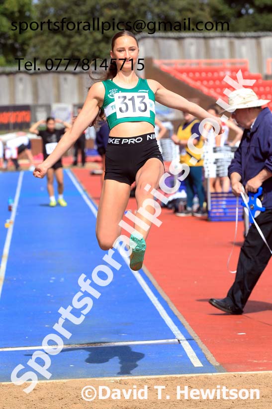 Long Jump, 2024 Gateshead Tartan Games.  Photo: David T. Hewitson/Sports for All Pics